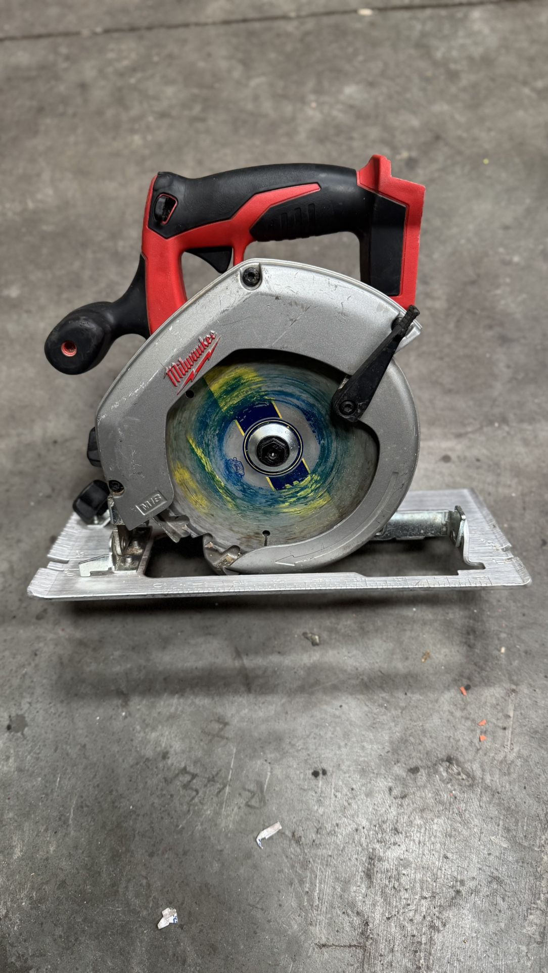 Milwaukee Skill Saw 7 1/4 Blade