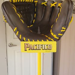 Giant Baseball Glove Decoration 