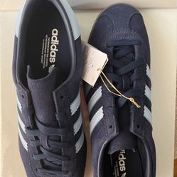 Brand New Men’s Adidas 9.5
