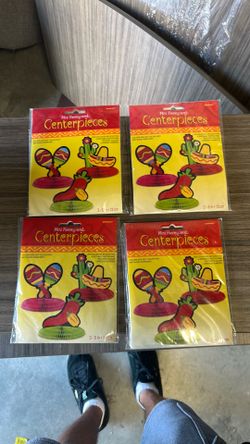 3-5” Mini Honeycomb Centerpieces - 3 centerpieces in each pack total 4 packs