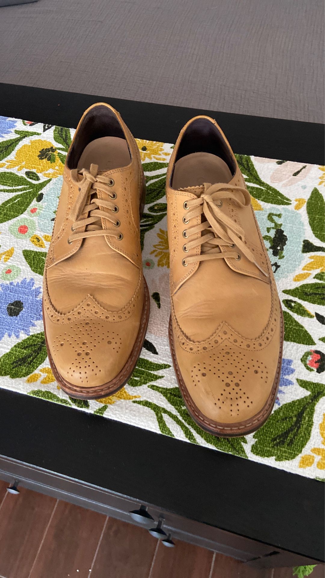 Cole Haan leather wing tip dress shoes