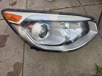 Kia Soul Headlight