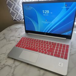 HP Pavilion Laptop 15.6" 😃 💪🏾Quad Core i5 10th Gen 12GB 256SSD