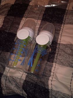 2 never used 4 oz dr brown glass bottles anti colic