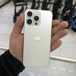 iPhone 15 Pro Max Unlocked 256GB! Finance For $50 Down Payment!! 