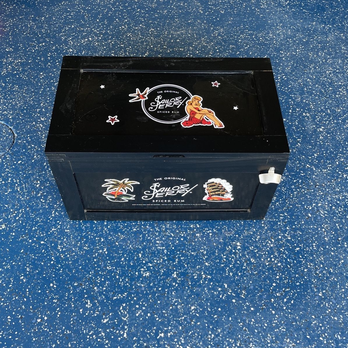 Sailor Jerry Wooden Ice Chest for Sale in El Cajon, CA - OfferUp