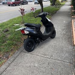 Moped/scooter