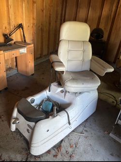 Pedicure massage chair