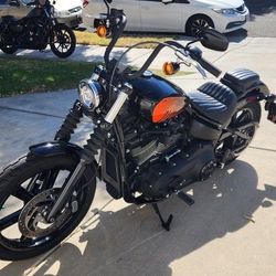 2022 Harley Street bob 114