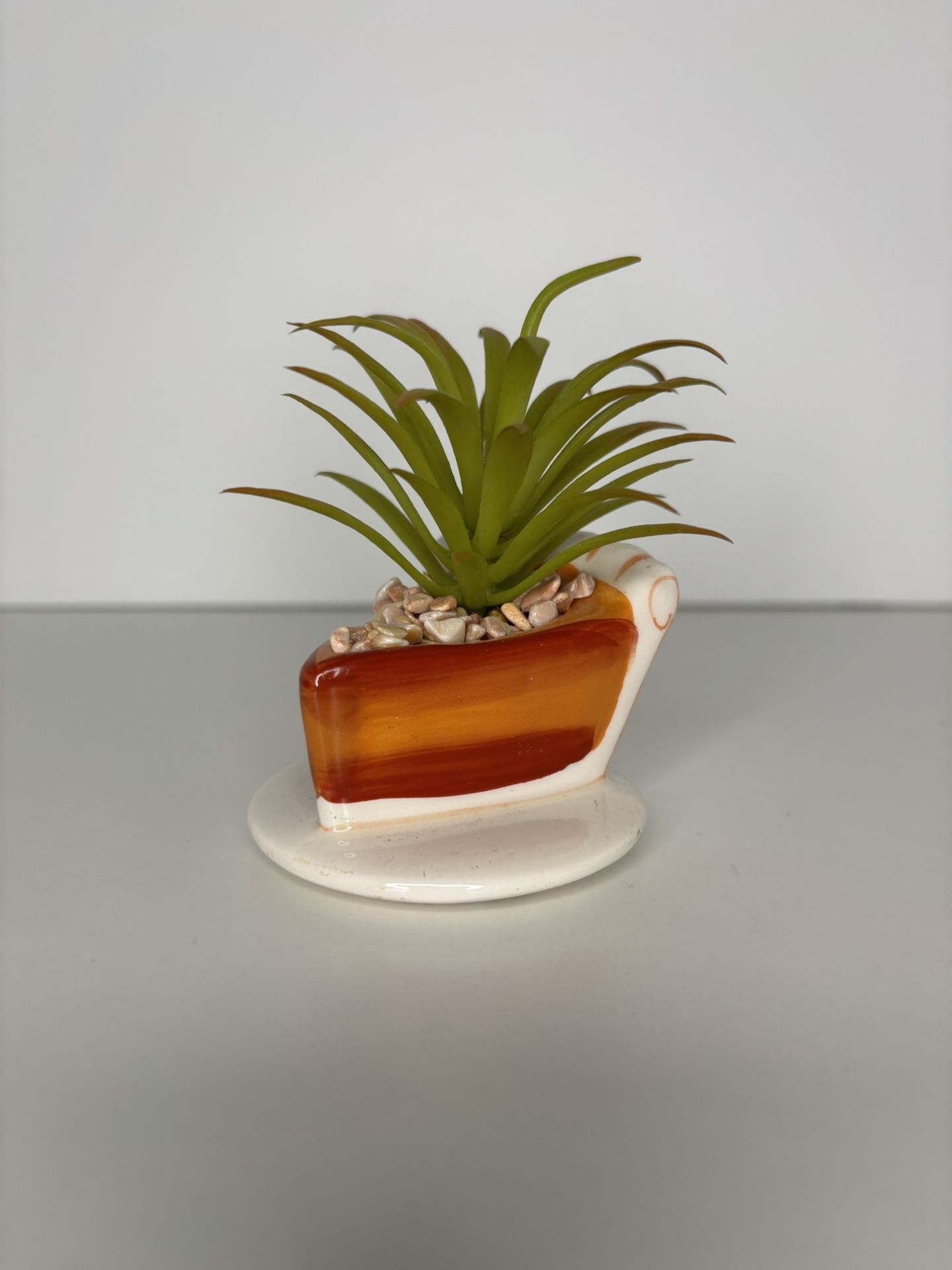 Pie Faux Succulent Planter