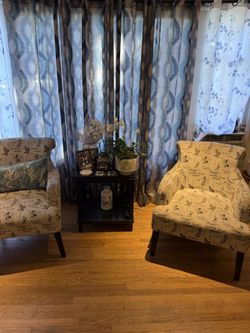 Two Beautiful Butterfly Chairs Will Be Able To Deliver Near Whittier $100