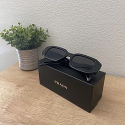 Women’s Prada Sunglasses New With Box 