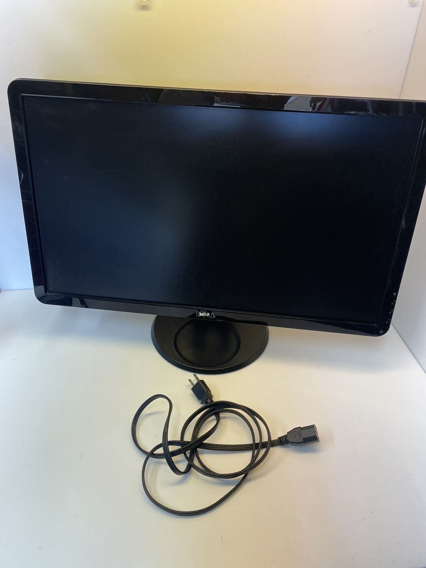 Dell 24 inch computer monitor
