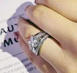 New 18 k white gold wedding ring set engagement ring