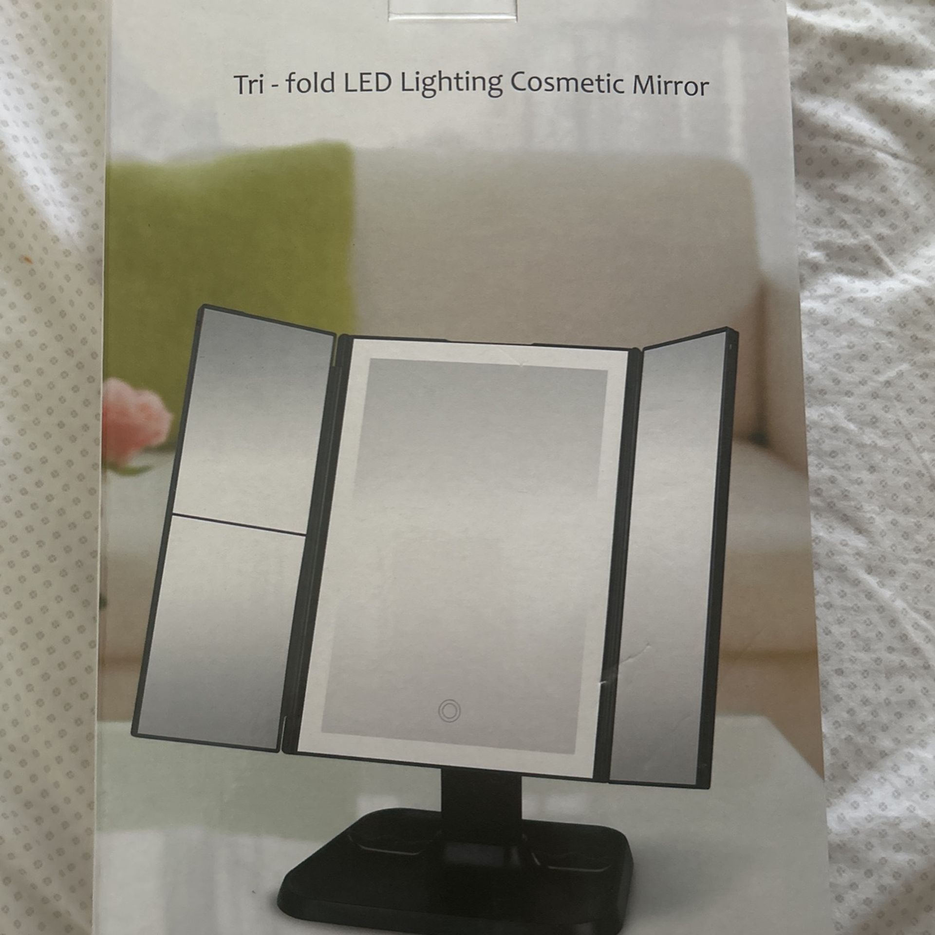 Led Trifold Vanity Cosmetic Mirror