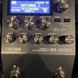 Boss IR-200 AMP & CABINET PEDAL