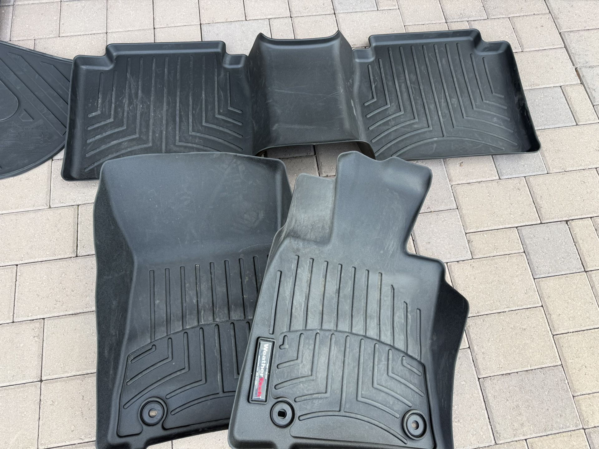 2022 Lexus ES 350 F Sport Weathertech Mats + OEM Lexus Trunk Mat