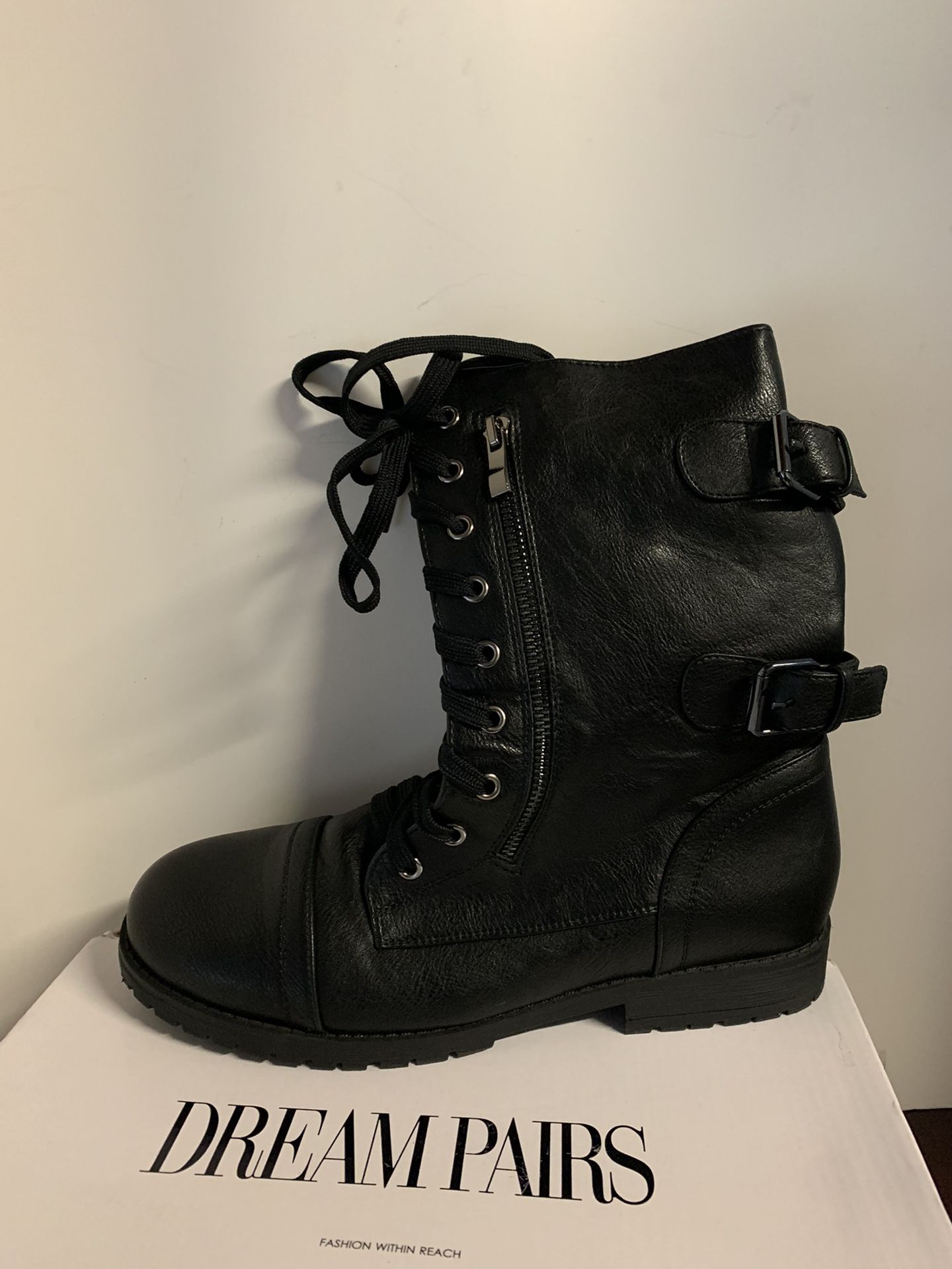 Dream Pairs Women’s Ankle Military Boots  7 1/2 size new