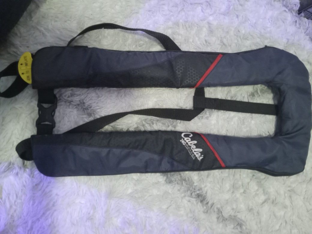 Cabelas 24 G Manual Inflatable PFD Type V Adult Universal Lifevest
