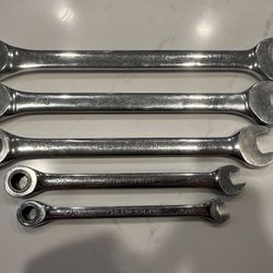 Craftsman Ratcheting Combination Wrench Set  5 - Piece