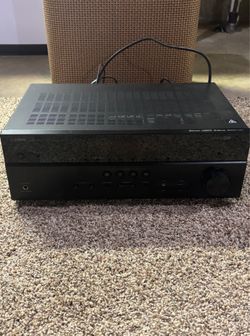 Yamaha RX-V385 Natural Sound AV Receiver.