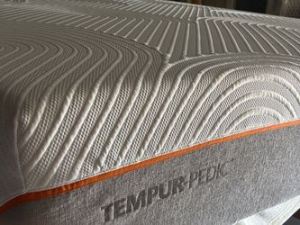Brand new Memory Foam king size mattress