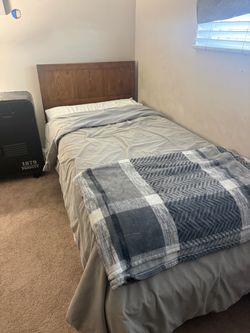 Twin Wood headboard frame & Mattress