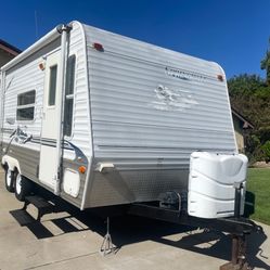 2004 Keystone 19’ Travel trailer