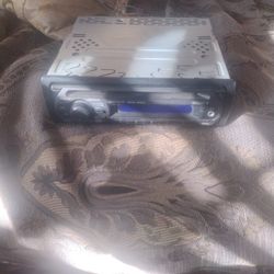 Sony Car Stereo NO BLUETOOTH ONLY AUX AND MP3 CDS 