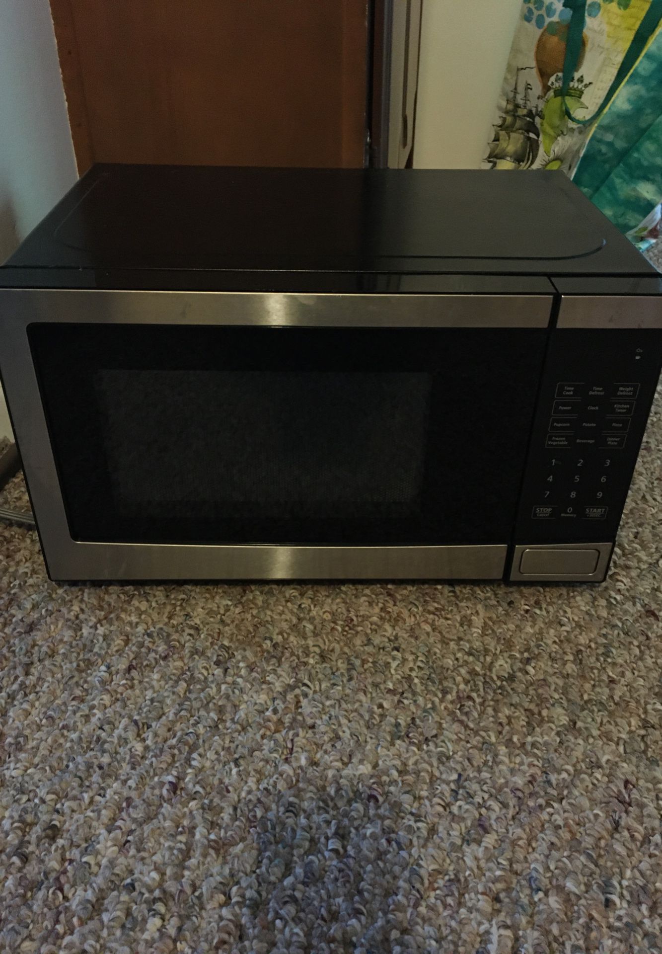Microwave- if posted it’s available