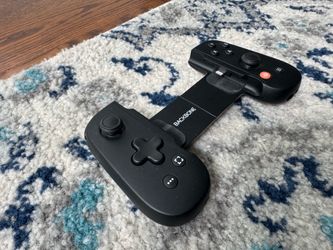 Backbone One Mobile Gaming Controller – iPhone (Lightning)