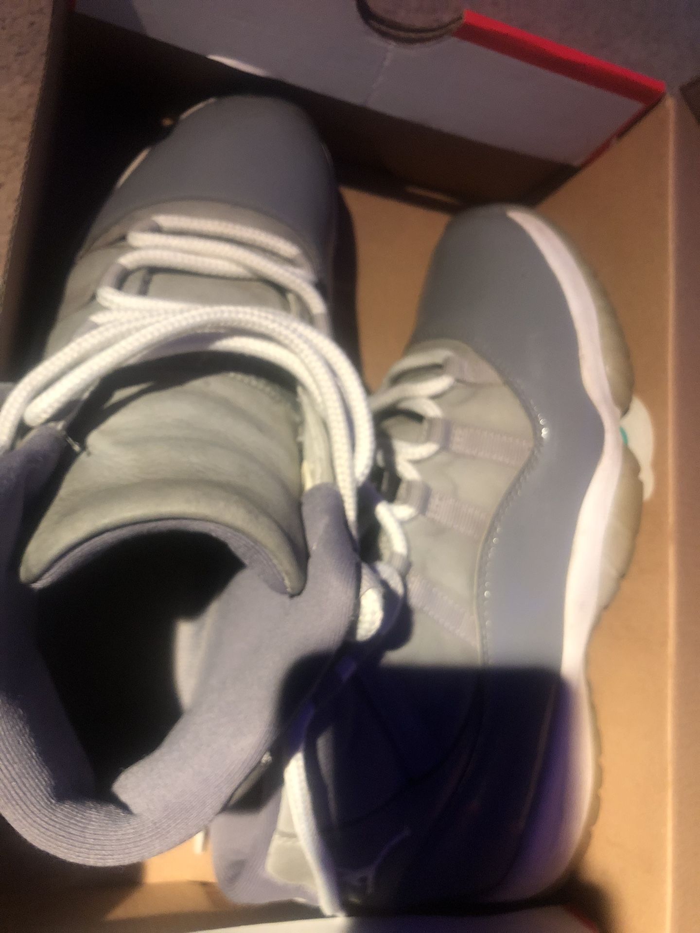 Jordan 11 Cool Grey Size 8.5