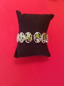 Women's green stone bracelet