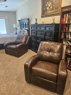 Swivel rocker/recliners