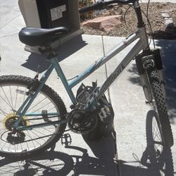 Diamondback Outlook Bike 