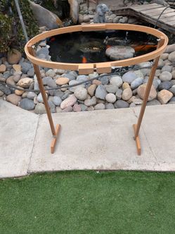 Floor standing quilting hoop