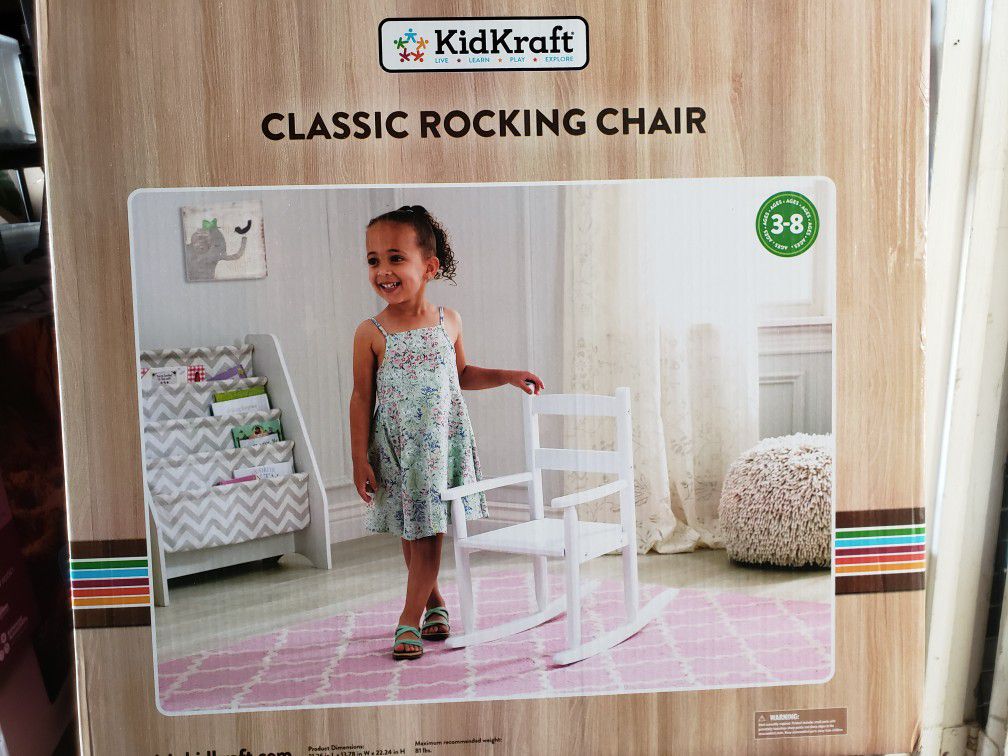 Kids classic rocking chair