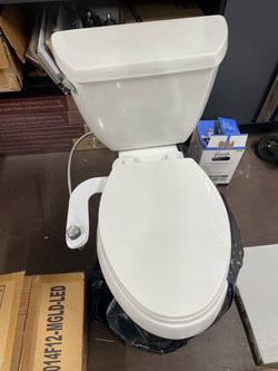 Kohler Toilet with Non-Electric Bidet - FREE