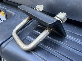 Antirattle / anti-tilt hitch stabilizer.