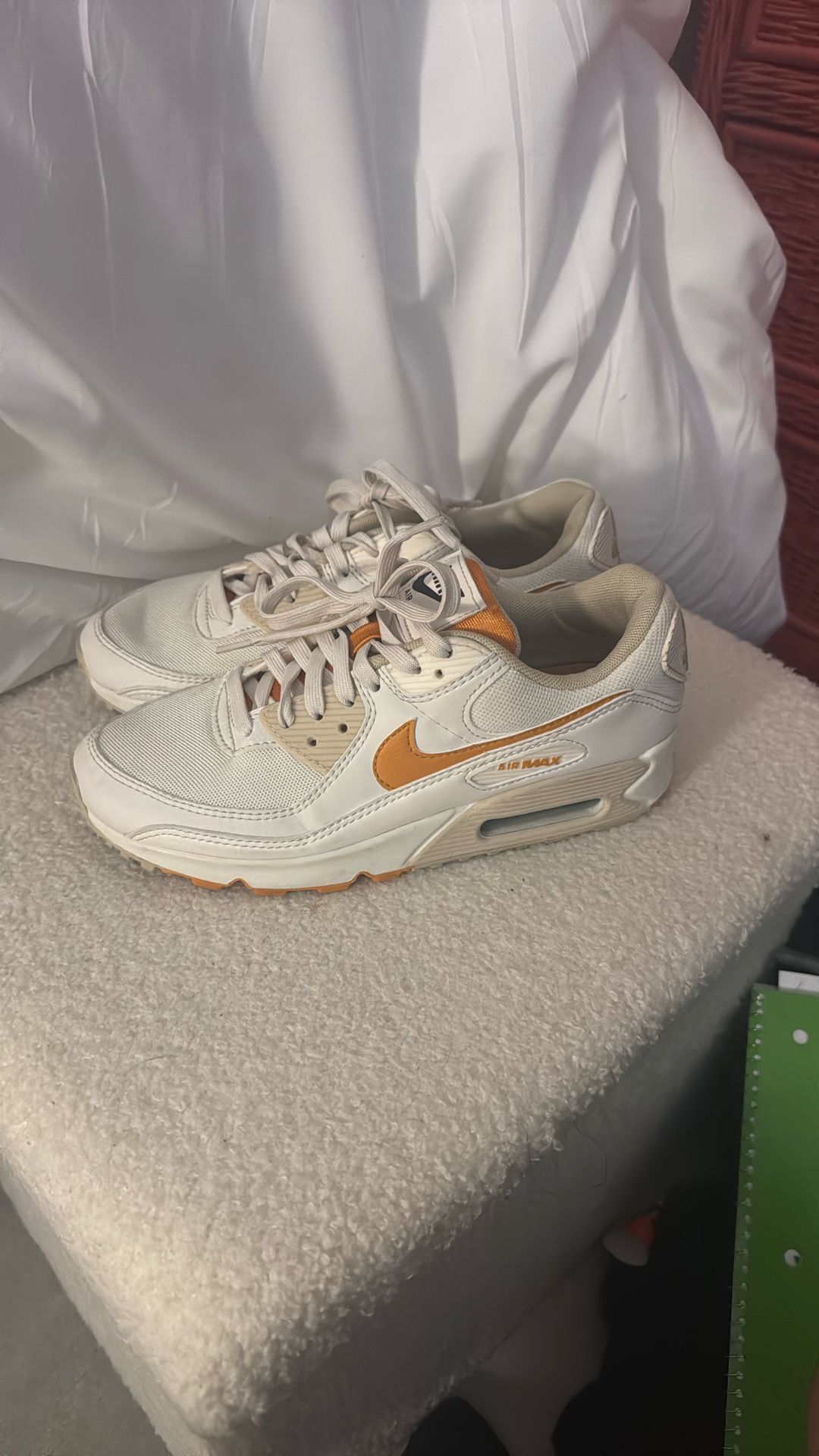 Women’s Nike Airmaxes