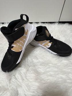 Boys Nike sneakers - size 13 - Velcro