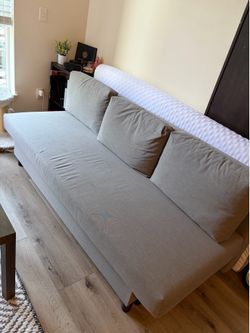 Gray couch (can deliver!!!)