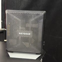 NETGEAR Nighthawk AC1900 (24x8) DOCSIS 3.0 WiFi Cable Modem Router Combo (C7000)