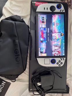 Legion Go 2 Z2 Extreme 4TB with accessories