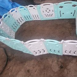 Outdoor play yard for a baby or dog