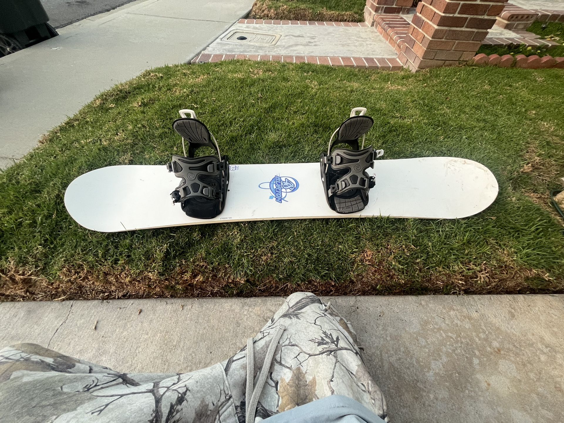 Snow Board Look In Description