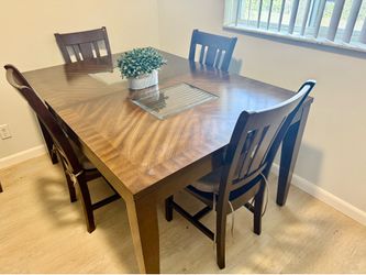 Table and 4 chairs