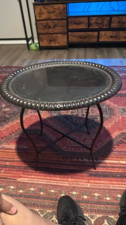 Southern Living brown side table w/removable glass top