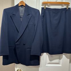Women’s 2 Pc Navy Blue Suit, Sz 8 $31