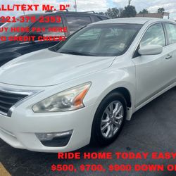 2016 Nissan Altima - Beautiful !